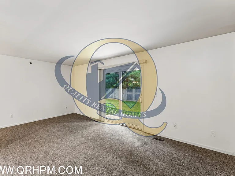 5200 N Genesee Rd — Photo 8