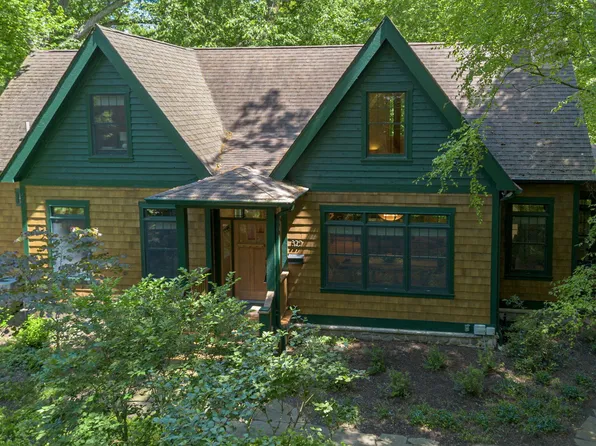329 Sunset Trl, Michiana Shores, IN 46360