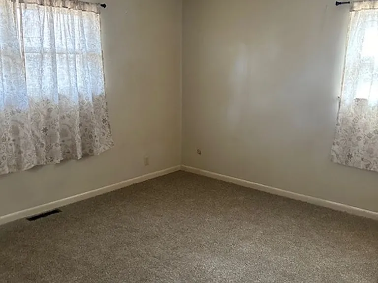 1331 Clark Ave — Photo 3