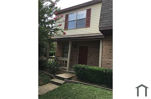 624 W Collins St Photo 1