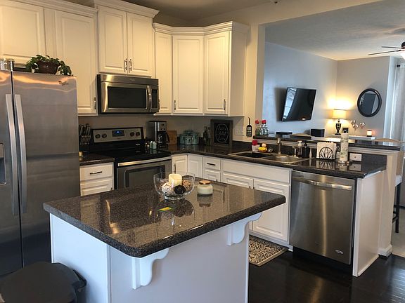 5th image of 124 Woodside Dr #124