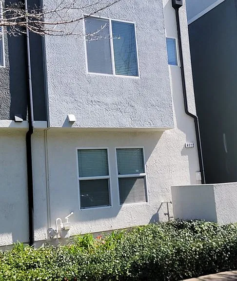4122 Beechcraft Way — Photo 2