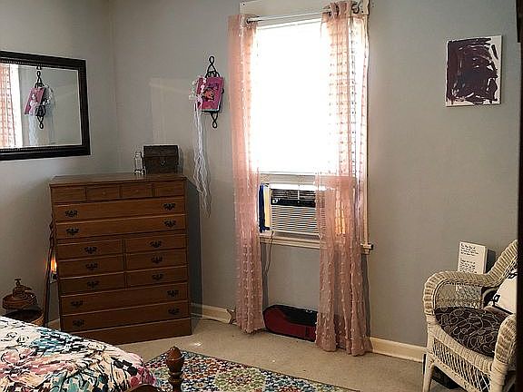 2nd image of 70 Poplar St
