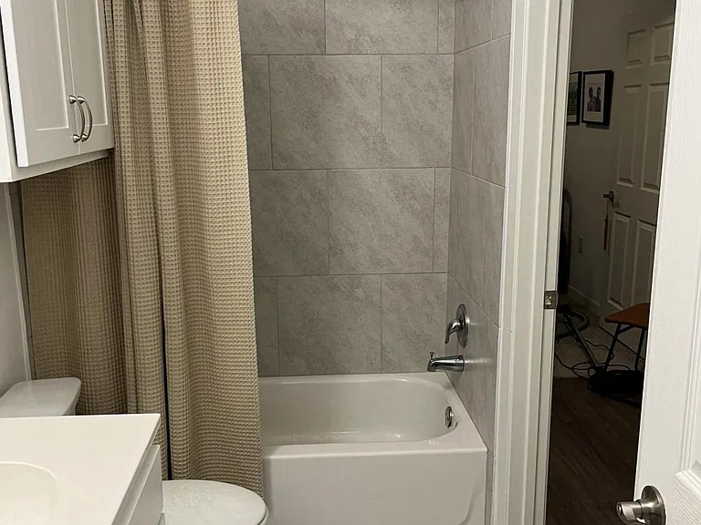 605 Arthur St — Photo 17