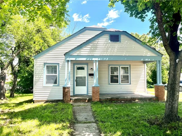 227 S Lynn St, Nevada, MO 64772