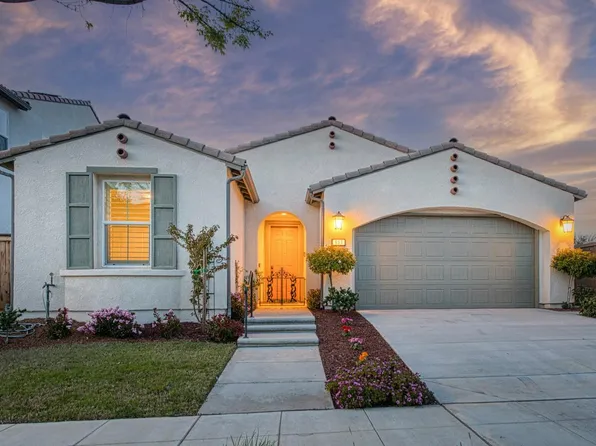 639 Overstone Ave, Madera, CA 93636