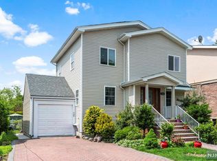 726 Hamilton Ave, Ridgefield, NJ 07657