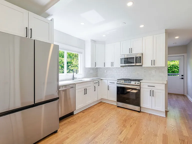 301 Bruce Park Ave #2 — Photo 5