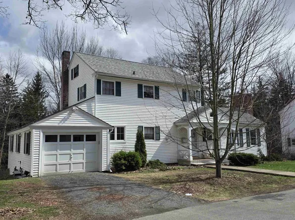 85 Underclyffe Road, St. Johnsbury, VT 05819
