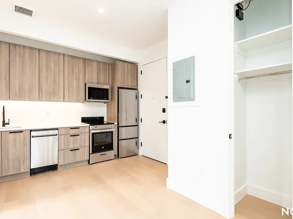107 South St #3E, New York, NY 10038