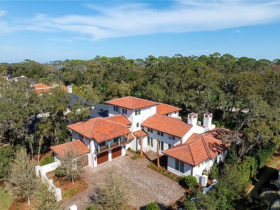 3rd image of 450 Forest Rd