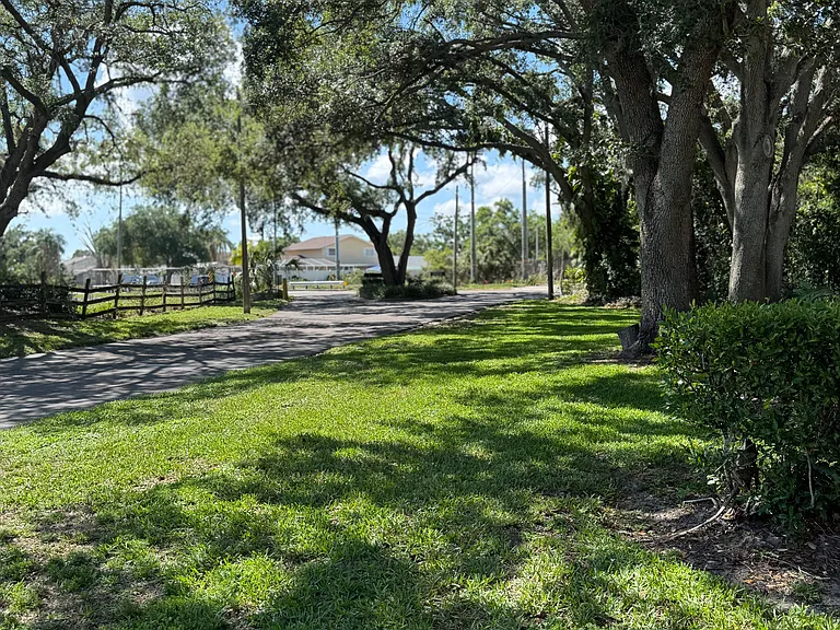 6213 Amaretto Ln — Photo 2