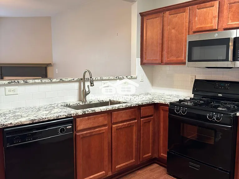 5021 Sherwood Way — Photo 3