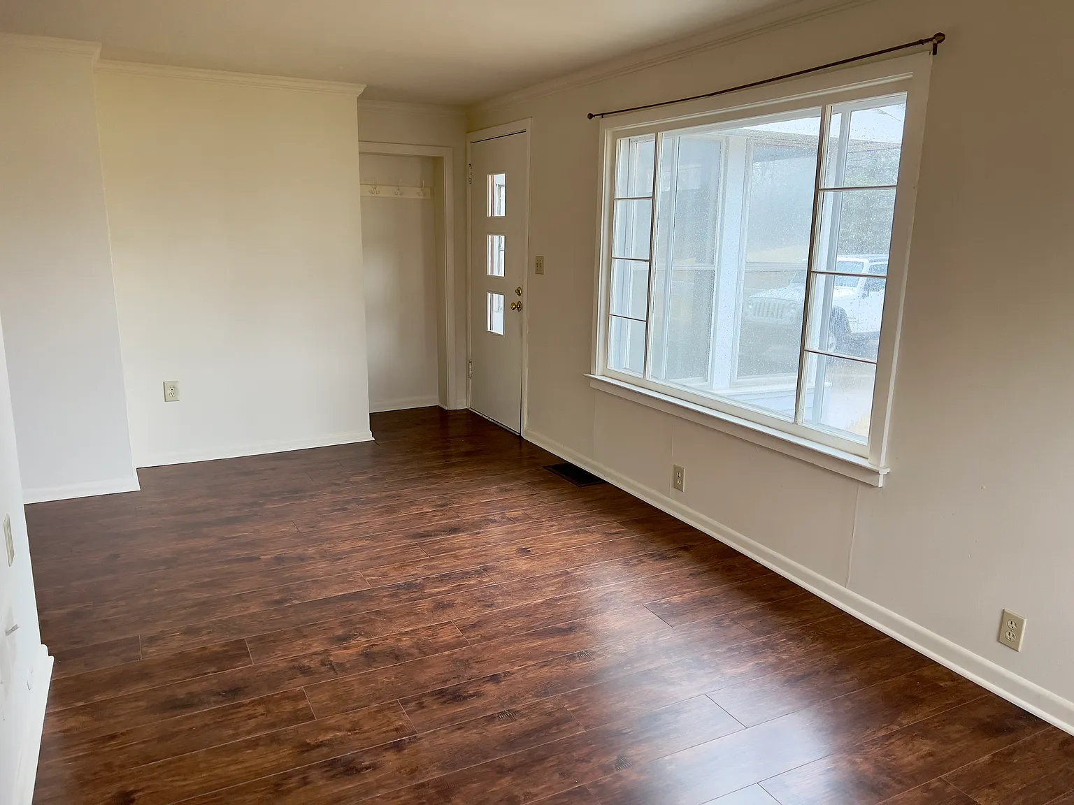 2 bed, 908 sqft, $1,950 — Photo 3