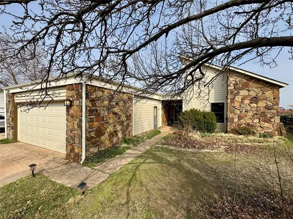 501 SE 34th St, Moore, OK 73160