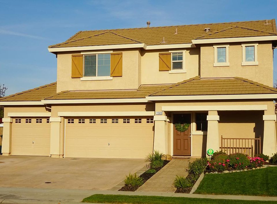 2nd image of 1569 La Guardia Cir
