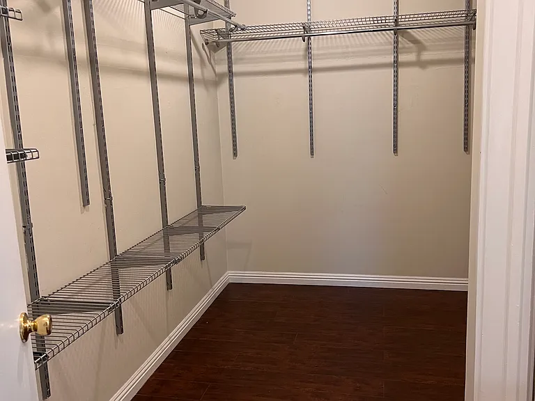 4541 Collett Ave — Photo 12