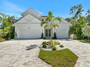 1060 Hollygate Ln, Naples, FL 34103