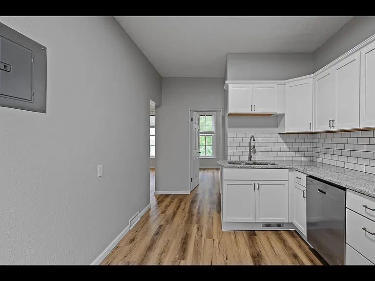 745 Margaret St #4 — Photo 10