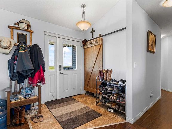 2nd image of 181031 West St #255