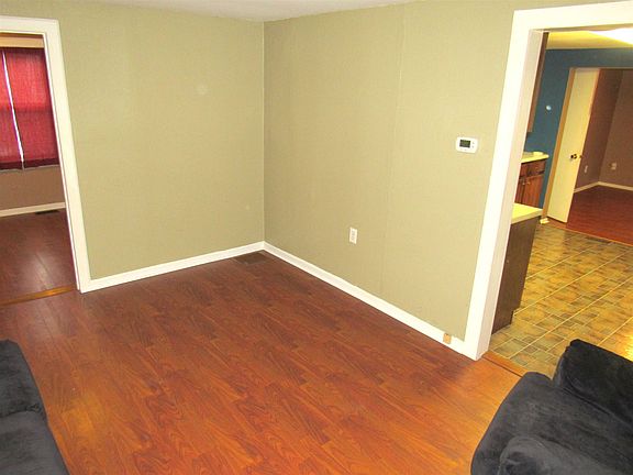 4th image of 2635 Keenan Ave
