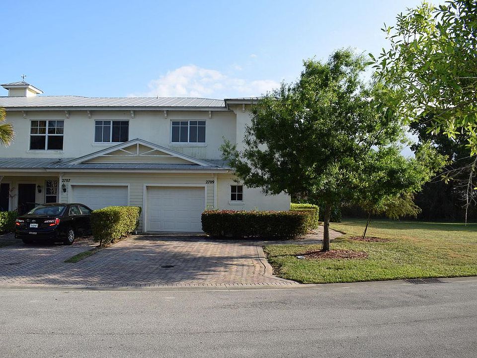 1st image of 2709 Creekside Dr