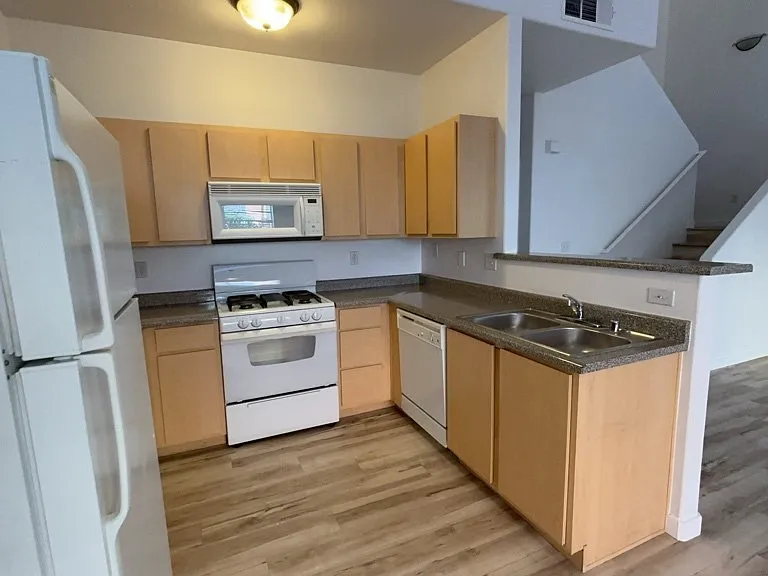 4915 E Russell Rd #143 — Photo 4