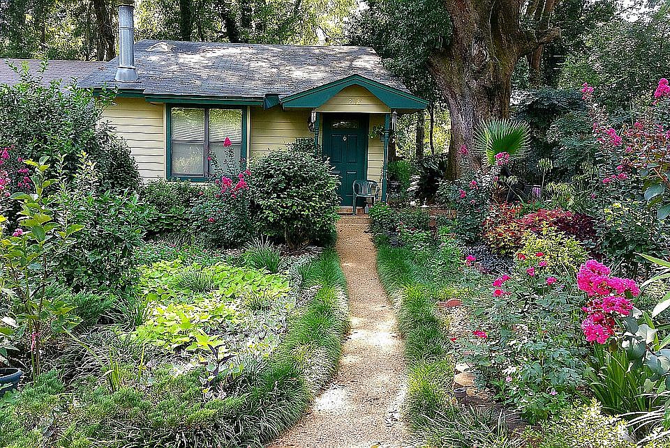 1st image of 2148 Sandpebble Ct