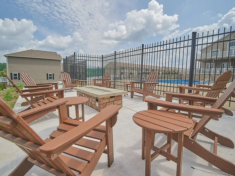 Graycliff Townhomes — Photo 24