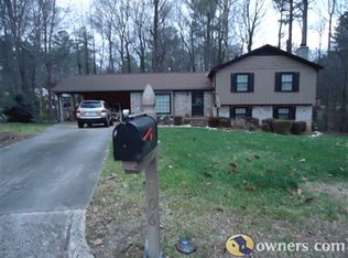 306 N Montreal Ct, Cary, NC 27511