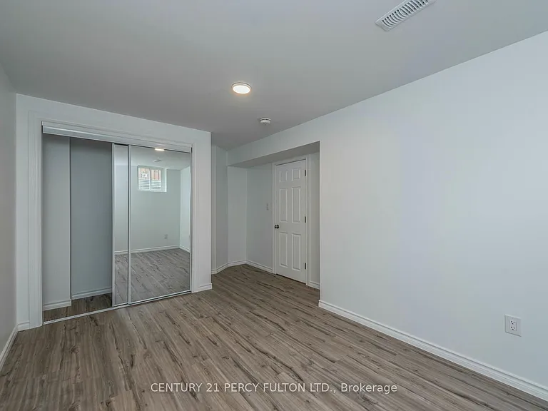 1 Cragg Cres #BASEMENT — Photo 17