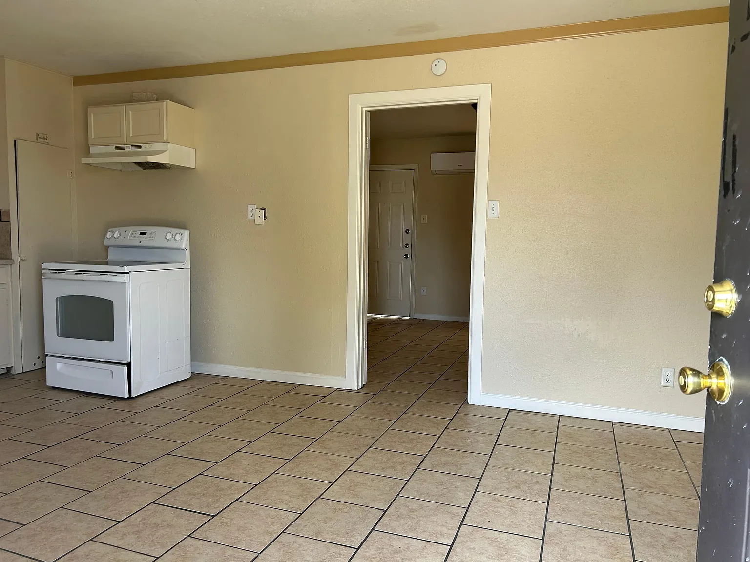 1807 Mulford Street — Photo 4