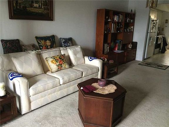 3rd image of 1001 SW 141st Ave APT 304K
