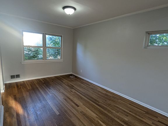 4th image of 809 Princeton Rd