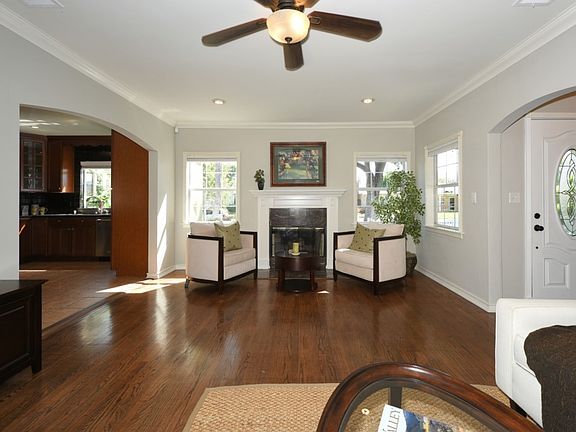 4th image of 1605 W Clark Ave