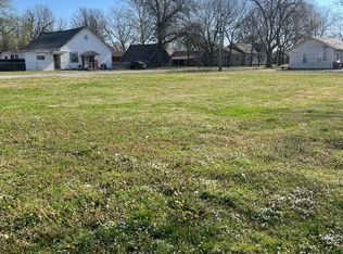 504 S Thompson St, Vinita, OK 74301
