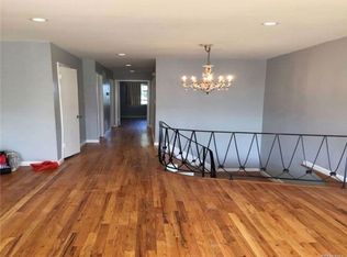 16-27 Bell Blvd, Flushing, NY 11360