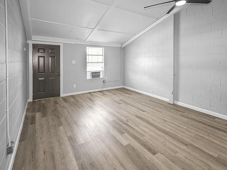 1315 Alliance St #2 — Photo 4