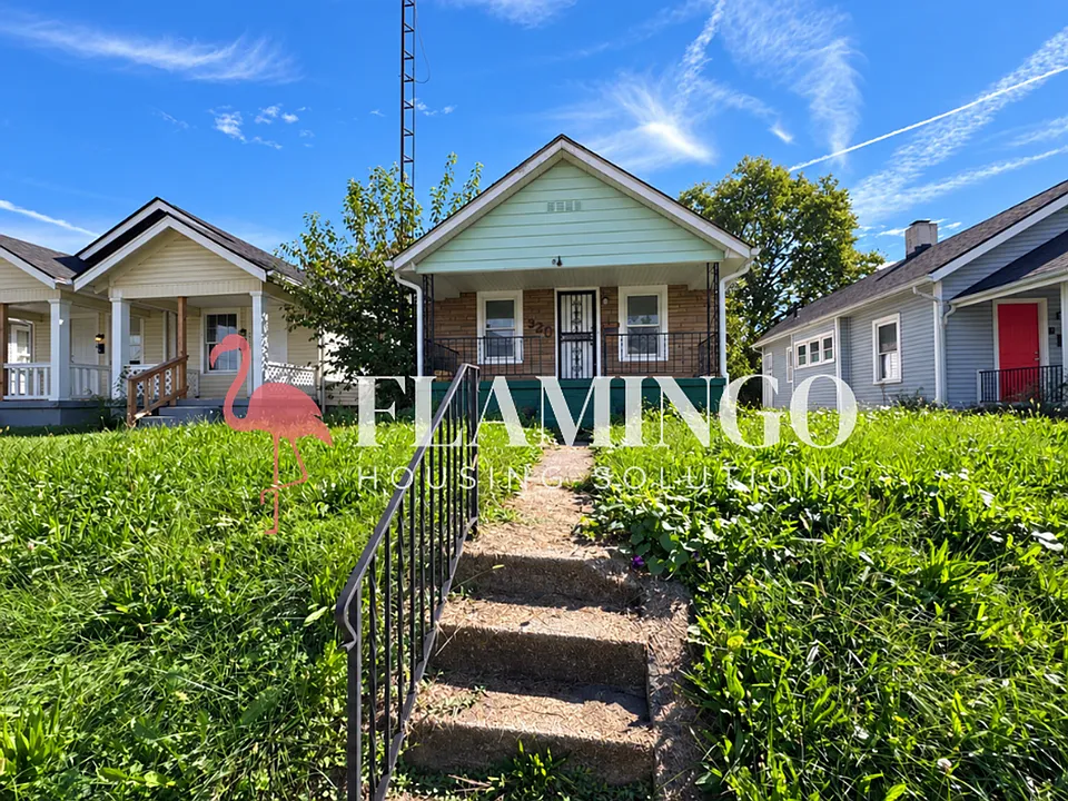 320 Lorenz Ave