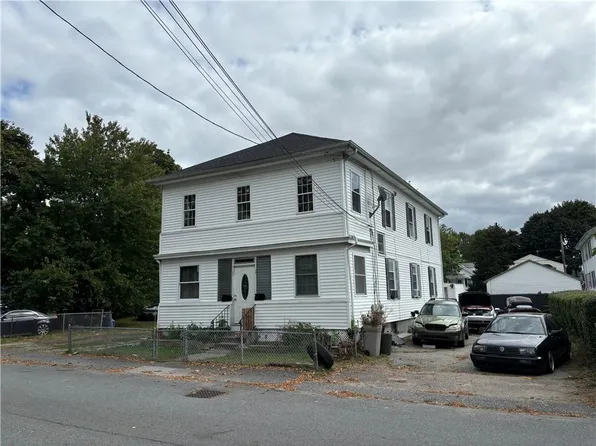 24 Leading St, Johnston, RI 02919