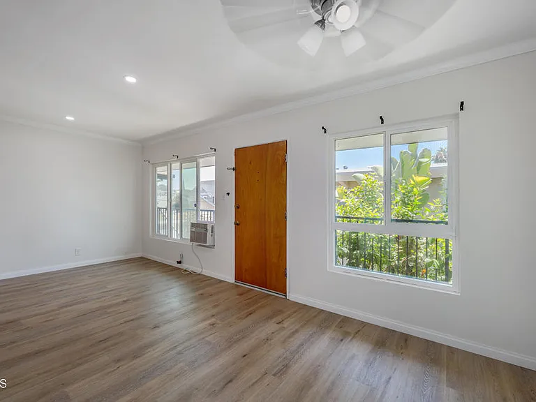 1736 N Normandie Ave #6 — Photo 3