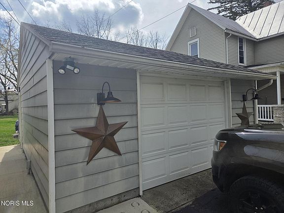 4th image of 617 Lynn St