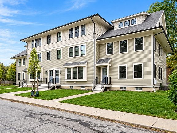 4th image of 1 Broadway Ave APT 4
