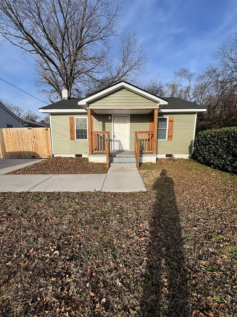 2 bed, 721 sqft, $1,300 — Photo 2
