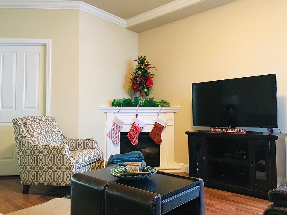 1st image of 2435 Suncrest Vlg