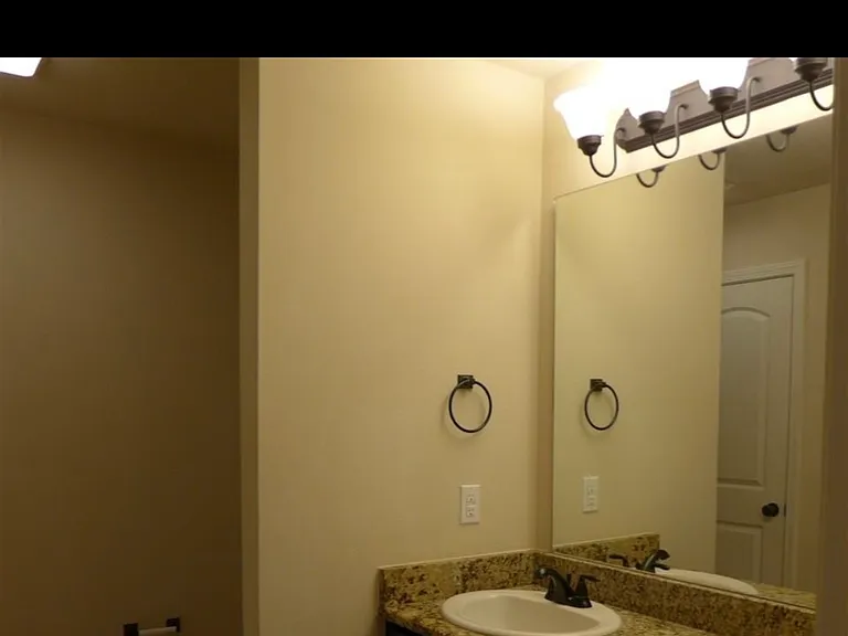 25661 Palmwood Ct — Photo 4