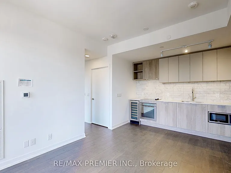2020 Bathurst St #1116 — Photo 13