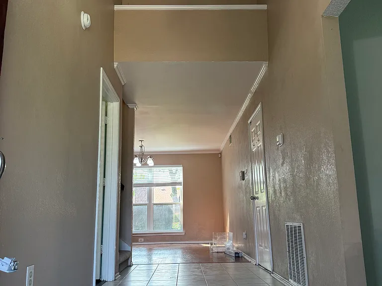 2210 Crystal Creek Ln — Photo 9