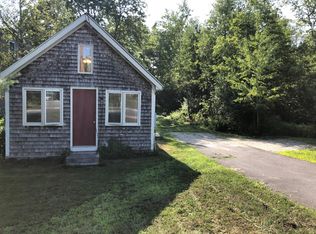4 Longwoods Rd #A, Falmouth, ME 04105