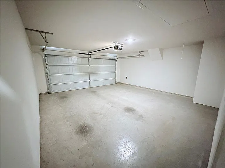 740 Saratoga Dr — Photo 10